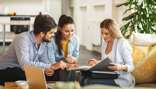 how-to-choose-real-estate-agent-shutterstock_642415924-81bbd4-1024x536 (1)